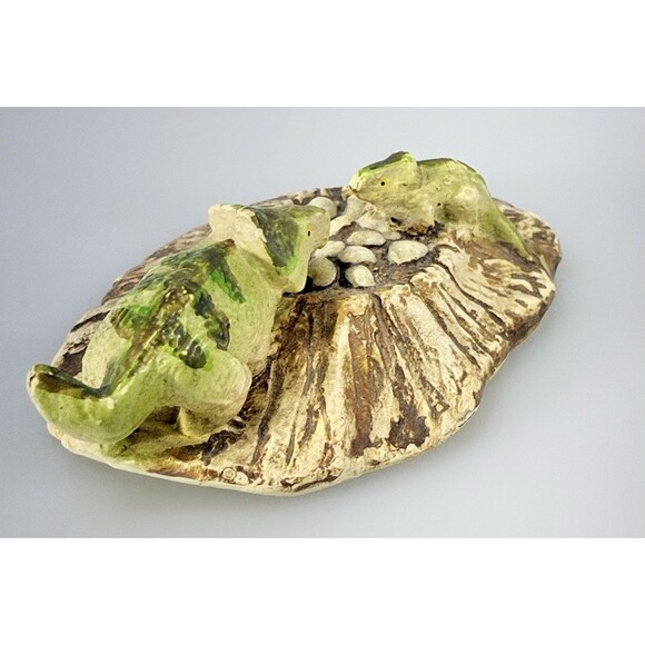 Safari Ltd Dinosaur Toy Carnegie Collection Original Protoceratops on Nest - Picture 7 of 8